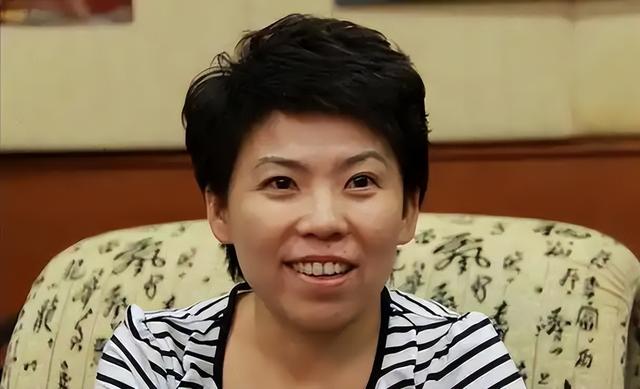 涉贪腐被带走、败光20亿	、移民改国籍，邓亚萍身上的谣言太离谱