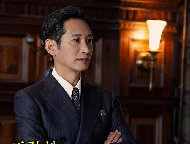 他是国家一级演员，至今无儿无女无绯闻，如今58岁熬成演技天花板