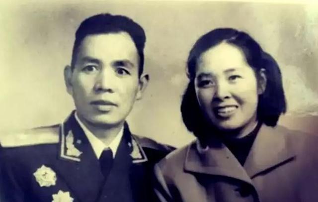聂帅晚年很少过问军队事务，得知老部下的处境后，还是批了张条子