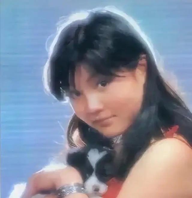 她11岁被导演看中，与名导同居多年被抛弃，如今复出却无人问津