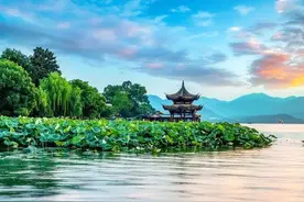 杭州西湖不是不想收门票，而是面积太大，周边复杂，卖票成本巨大图片