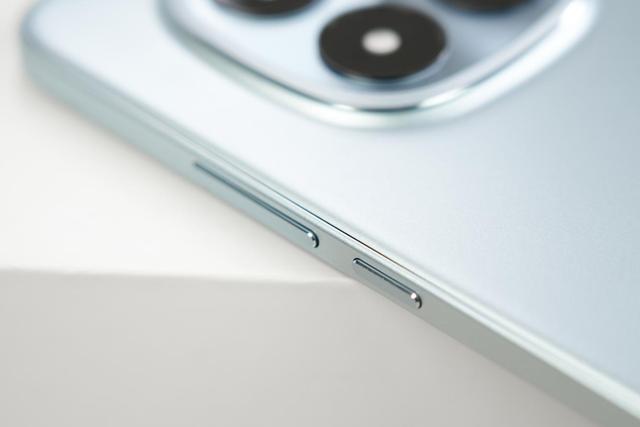 红米REDMI Note 15 Pro+评测：实用主义的终极践行