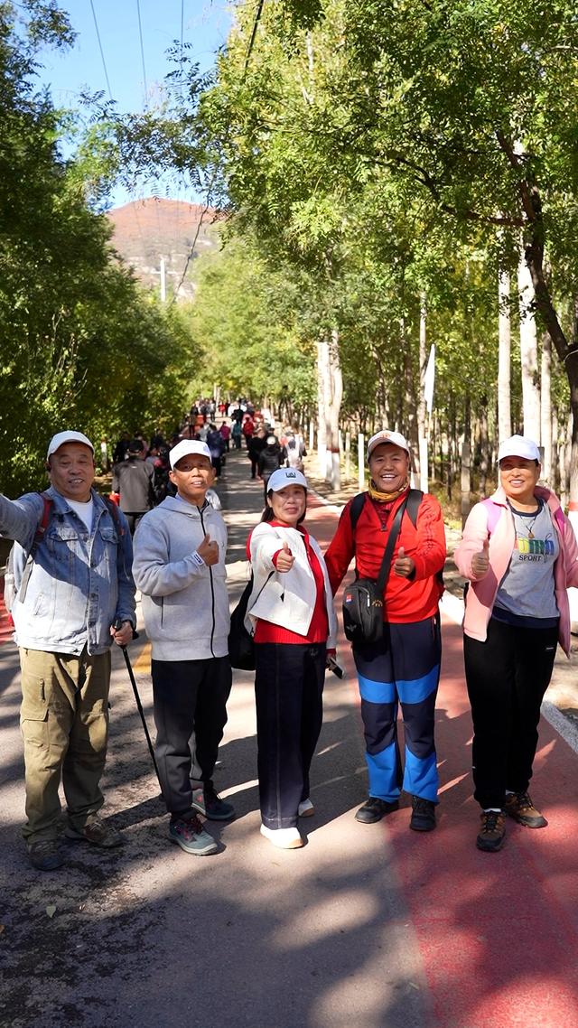 花最少的钱，看最美红叶，邢台佛照山，我们坐火车公交来啦