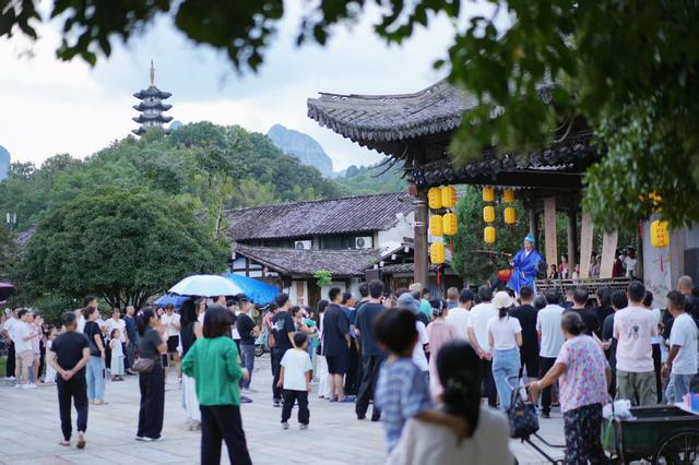 国庆中秋长假首日：温州各地景区游客爆满，精彩活动轮番上演