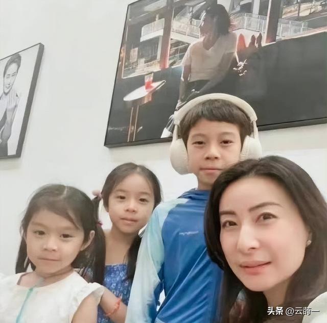 霍震霆没想到，44岁儿媳郭晶晶再次官宣喜讯，让整个阔太圈沉默了