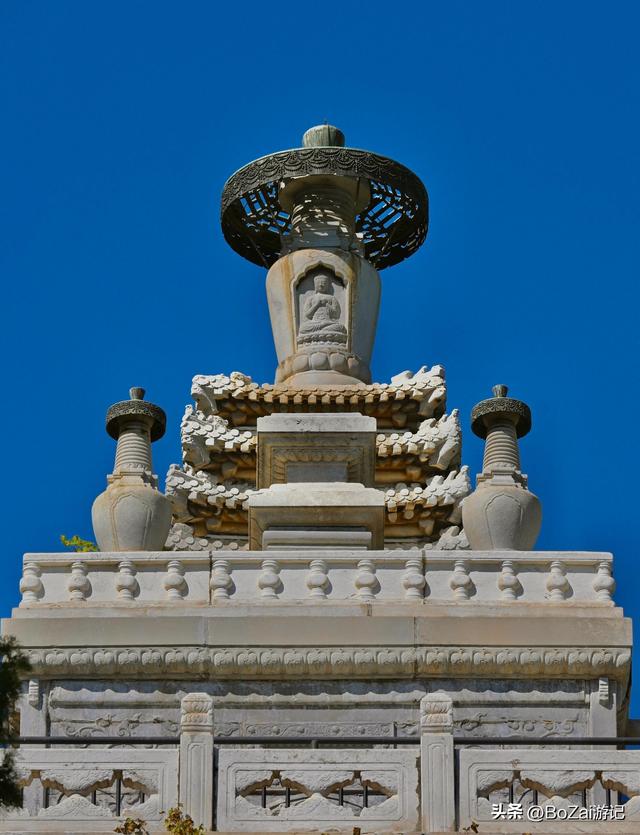 逛十次香山才发现，碧云寺藏金刚塔，机位超绝