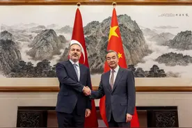 北约国家来北京求援，和王毅谈成件大事，中国打通欧亚桥梁图片