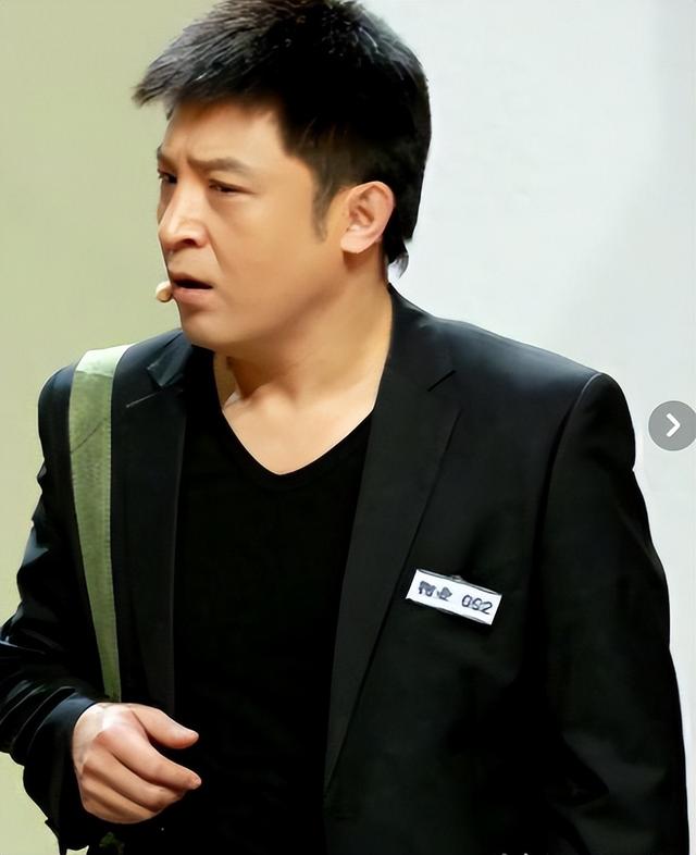 明着吃软饭？18 次上春晚全靠老婆	，结婚近 30 年身上没有一分积蓄