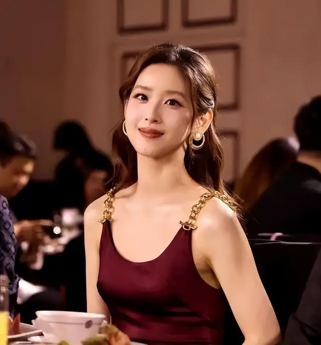 刘强东没想到	，离过年不到2月，章泽天走上了和田朴珺一样的路