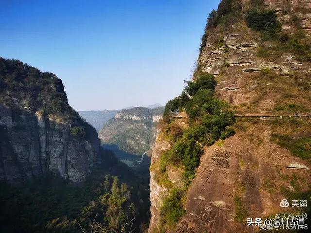 这处以丹霞地貌而闻名的名胜奇观,风光奇绝值得一去!