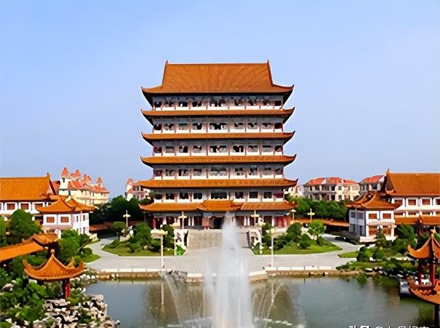 包养10位情妇，睡觉翻牌生下11个私生子，最小情人竟还是零零后！