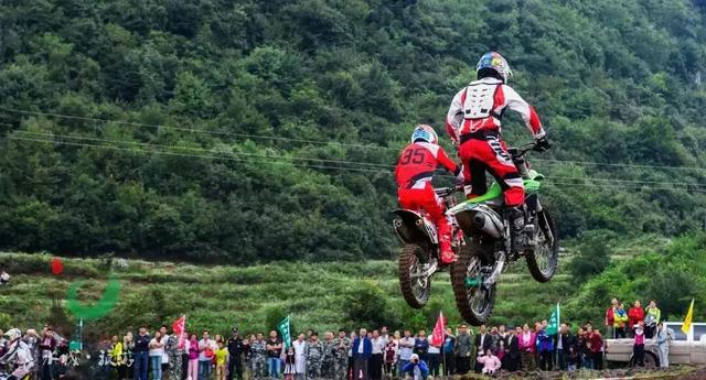 乡游黔中 · 水城区 播落村丨草海翻金浪,彝歌醉秋霞