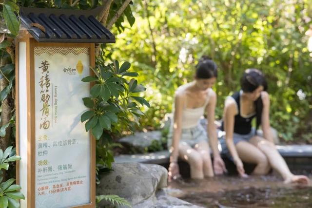金佛山邀重庆工业职业技术大学（南川校区）全校师生解锁山水美景~
