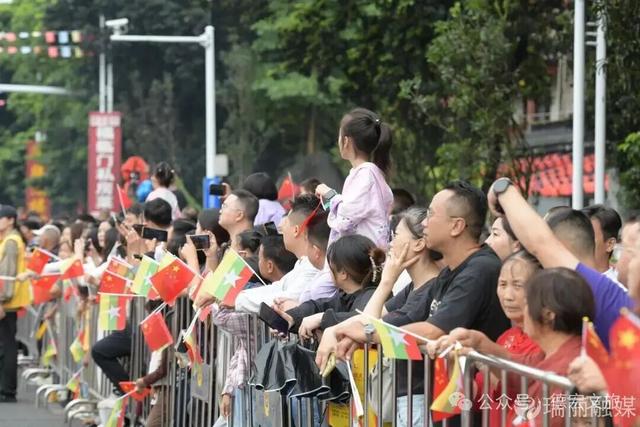 瑞丽：多元文化交融释放文旅魅力