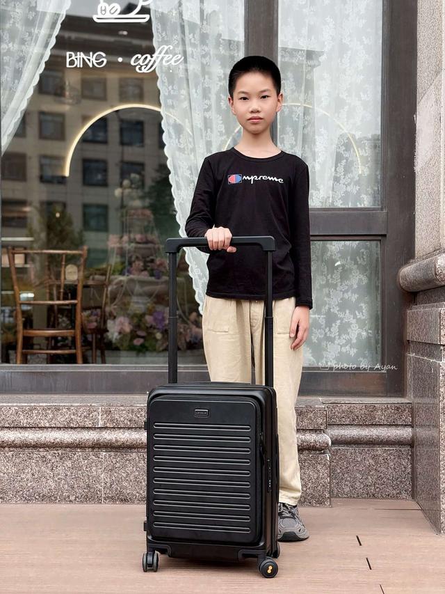 20寸？容量惊人！地平线8号探索家系列行李箱深度使用体验