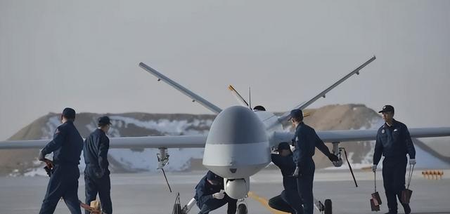 战争一旦爆发，中国3000架飞机根本上不了场？俄专家讲出了真相