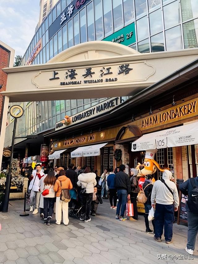 上海头部街区：LV大船只是引爆点，南京西路东段如何越折腾越精彩