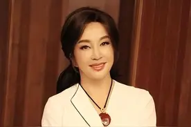 70岁正是闯的年纪，刘晓庆真是我见过娱乐圈最爱上班的人图片