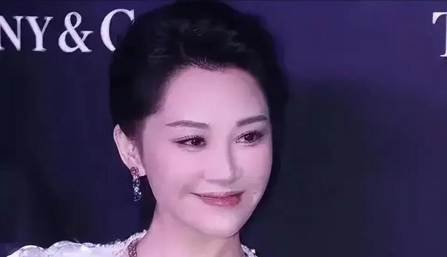 一生“风流成性、老少通吃”，被称女人中极品的她，却56岁还单身