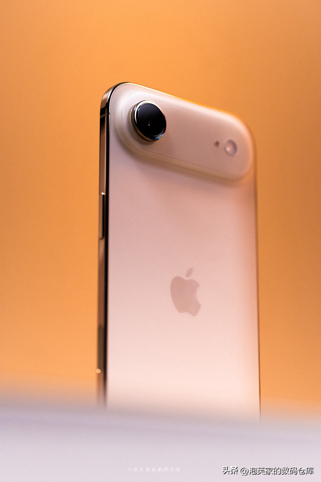太薄了 折叠屏前瞻？港版iPhone Air体验 续航真不差 17plus青春版！