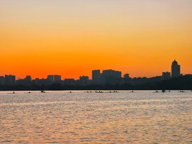 初冬限定！星湖美景焕新上线，打卡要趁早~