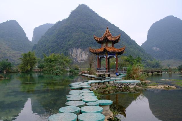 最适合春节旅行的6座小城，游人不多，年味十足，带着家人出发吧