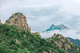 天下泰山 | 云绕扇子崖 雾隐仙踪路图片
