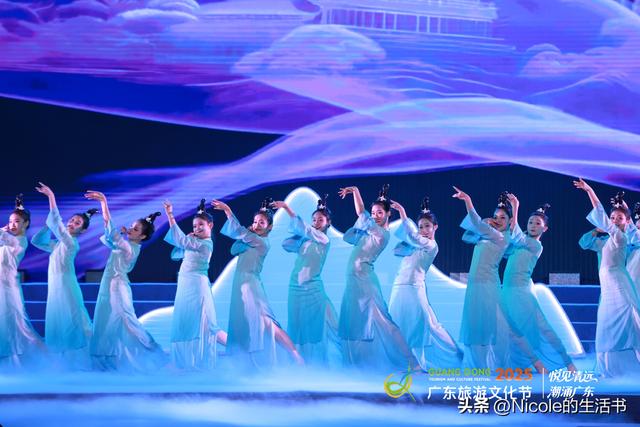 凤城寻踪：一条老巷与一座城的文化觉醒