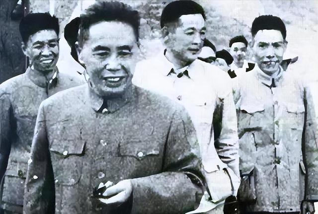 73年10月，8341部队派出警卫，在人民大会堂抓捕了两位公安副部长