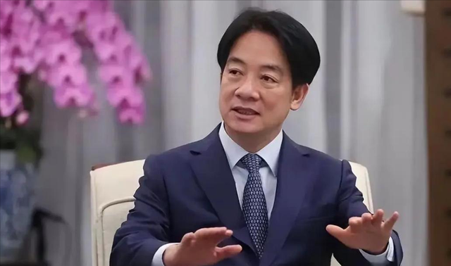 中国国防部送赖清德4个字，英媒: 特朗普中断采访，接北京的电话