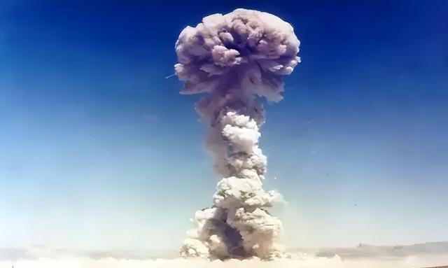 中俄美集体反对，48小时美国2次警告，石破茂：高市在自寻死路