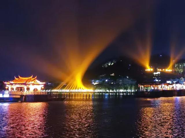 广济桥灯光秀 潮州的历史与浪漫