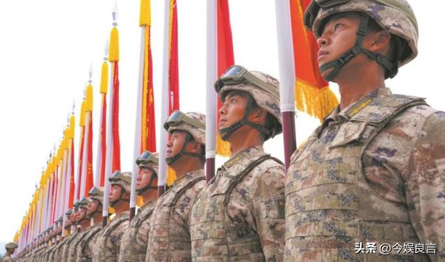 被央视怒批、脑袋空空，德不配位，难怪阅兵从不邀请“流量”明星