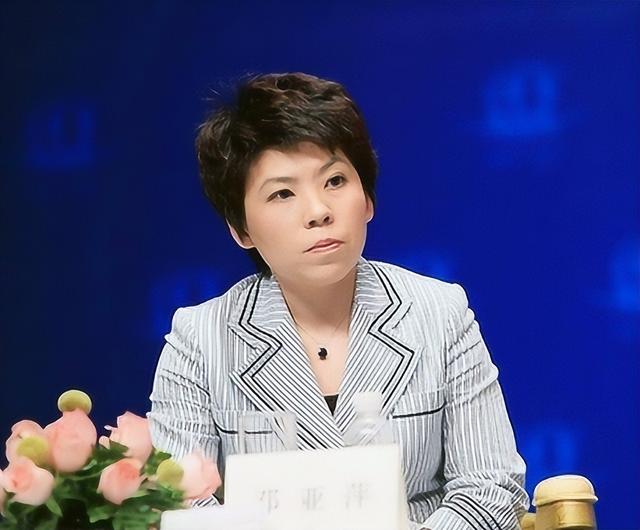 涉贪腐被带走、败光20亿	、移民改国籍，邓亚萍身上的谣言太离谱