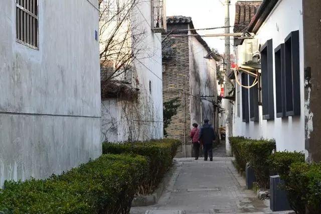 小巷深处的故事