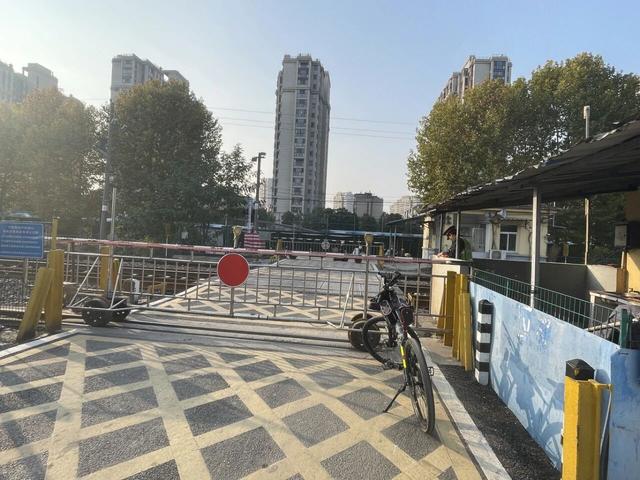 骑游江宁方山祖堂山：一坊一庙一观一寺