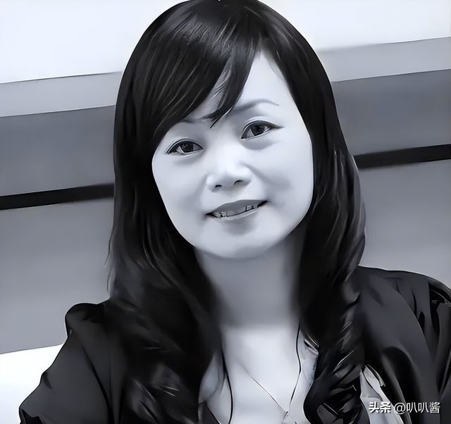 一顿饭上百万，8年敛财14亿，“金融才女”朱丽丽最终是何下场？