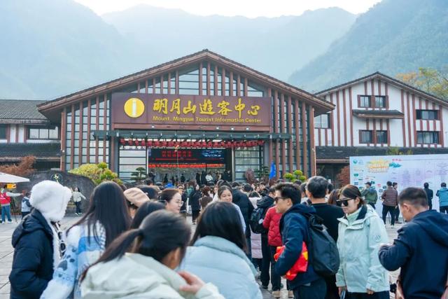 研学、健身、登山、赏景…周末的明月山也太热闹了！