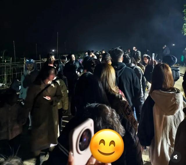 反向旅游神操作！四川眉山9块9自助偷甘蔗火出圈，吊打5A景区？