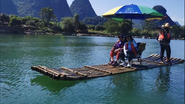 景区打卡又贵人又多，假期好心情全被毁，松弛感旅游把体验感拉满