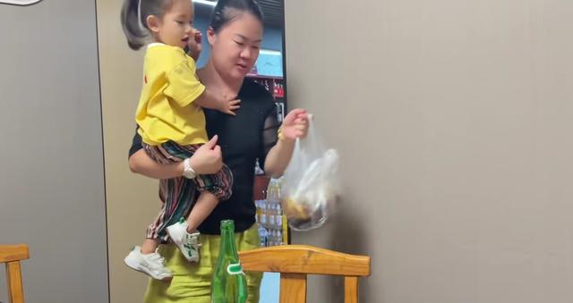 杨二狗可怜阿霞，对新女友有承诺！他要重操旧业，有人替阿霞征婚