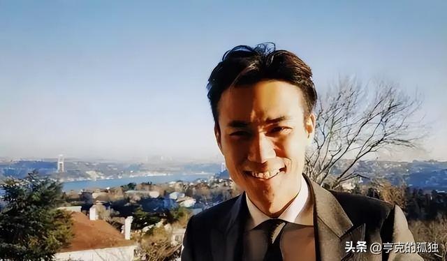 5年前，靠倒卖口罩一年赚60亿元，住5万一夜酒店的他，如今咋样了