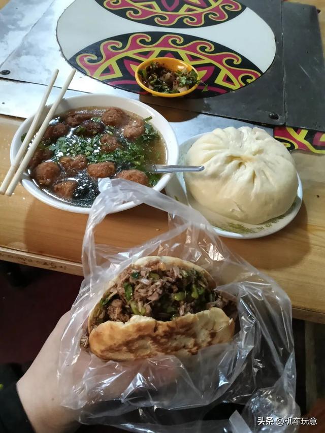 文字版【润在北京】下阪泉烽火台上观盛夏，超超超大肉夹馍解大饿