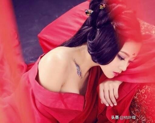 秋风不在冬风起，谁又窗前盼春花