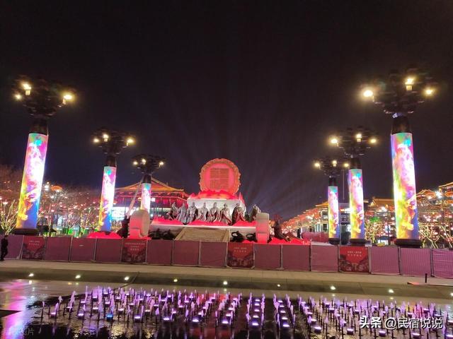西安大唐不夜城到底多火，从6.5万到60万人次，有多夸张。