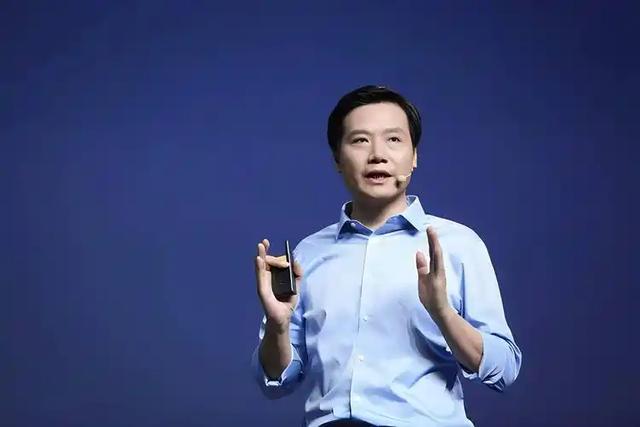 小米发布会翻车？业绩好但舆情危机，科技品牌为何要“专业保守”