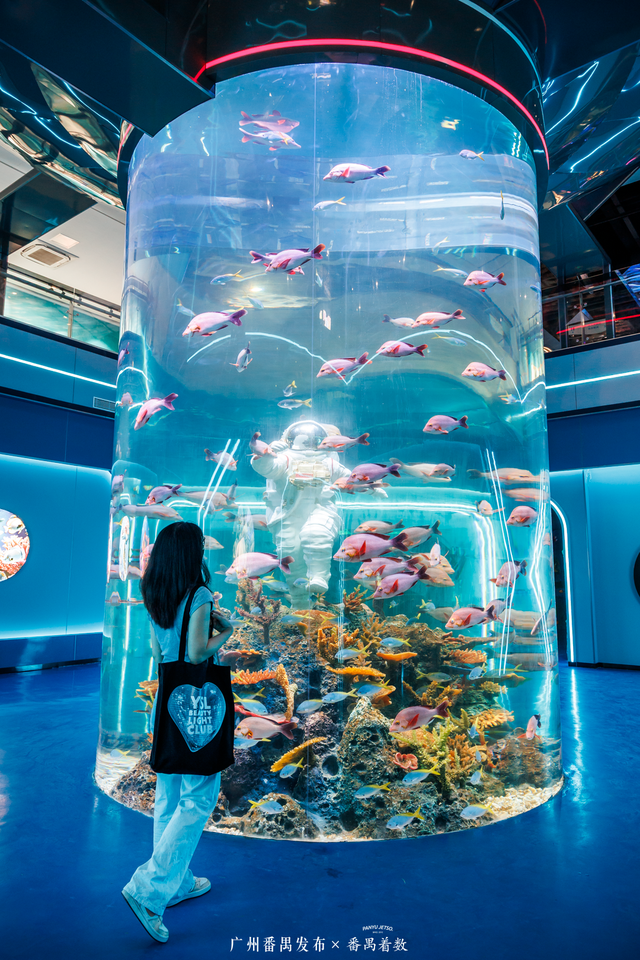 刷爆番禺人朋友圈的新地标，18000㎡的空间究竟藏着什么？