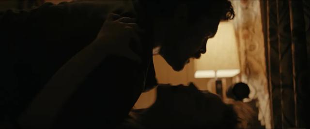 票房破19亿!漫威退下来3位演员,联手拍R级片,给老东家上了一课