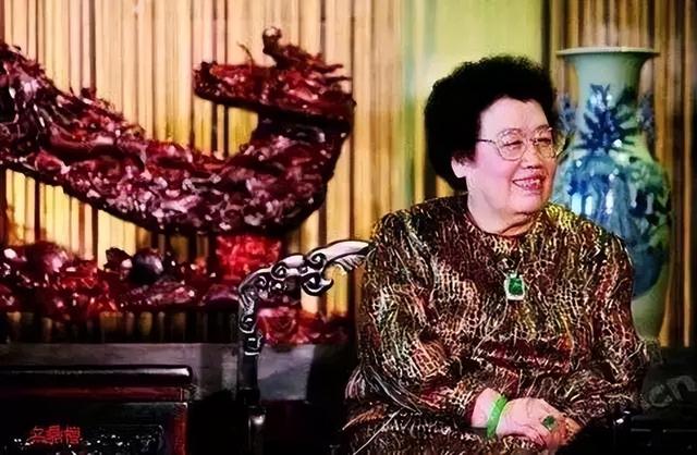 身价过百亿，坐拥北京一条街，出门私人飞机	，京圈内的富婆都有谁