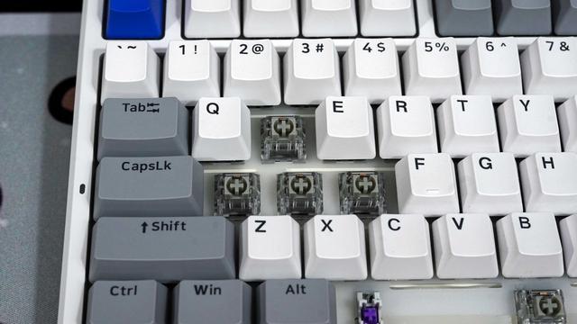 雷柏V700DIY-98拆解：7层消音+凯华定制快银轴，机械键盘卷疯了！